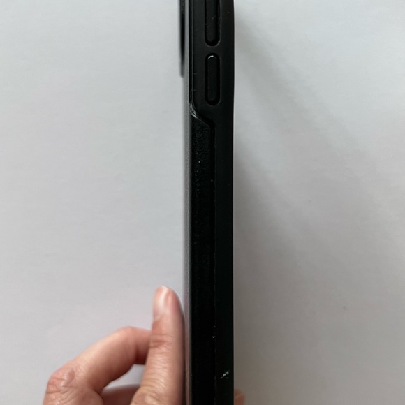 OtterBox iPhone 12 Max Slim Case - black. - Picture 4 of 10